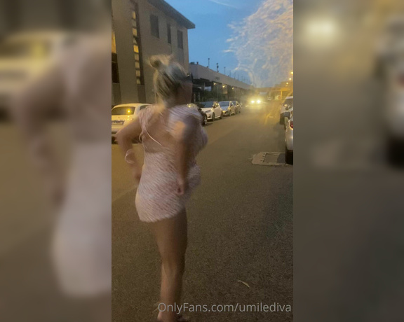 Elena mua aka umilediva - 07-25-2022 OnlyFans Video - Al aperto vaiiii