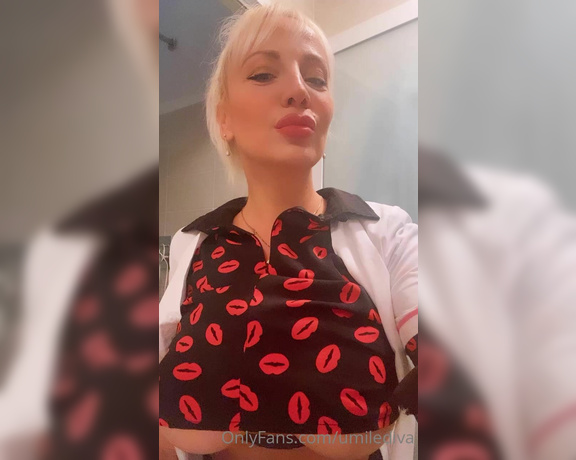 Elena mua aka umilediva - 09-30-2021 OnlyFans Video - Dondolante