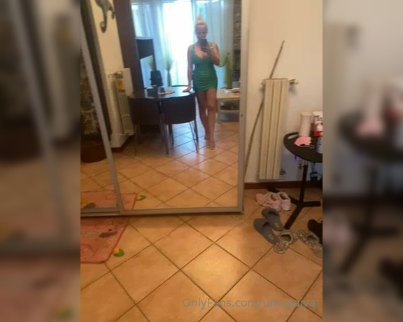 Elena mua aka umilediva - 04-07-2022 OnlyFans Video - Per voi_g9p4