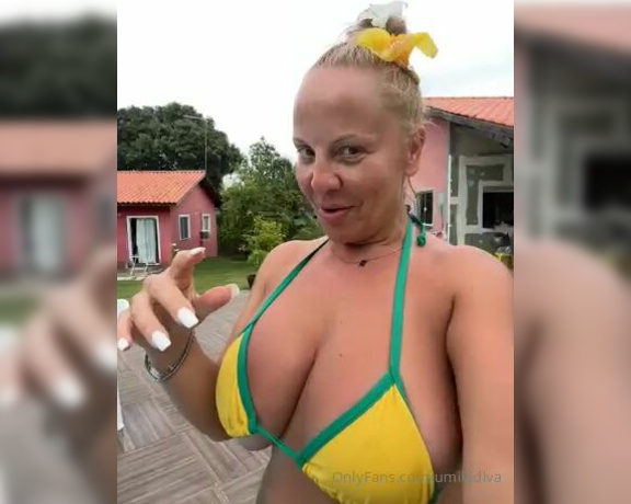 Elena mua aka umilediva - 01-18-2025 OnlyFans Video - Brasile_qvzb