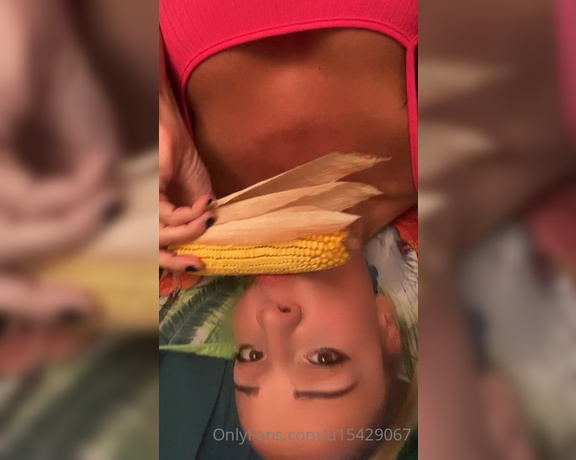 Elena mua aka umilediva - 05-27-2020 OnlyFans Video - Un po info per labbra carnosa e mio metodo nuovo guardate e commenta