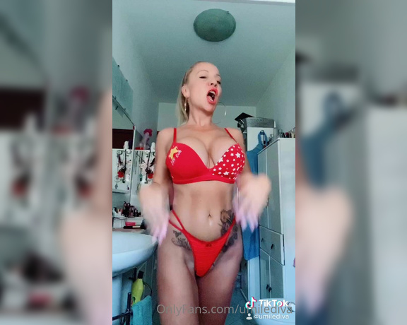 Elena mua aka umilediva - 06-27-2020 OnlyFans Video - Tik tok  sapevate che sonk anche la