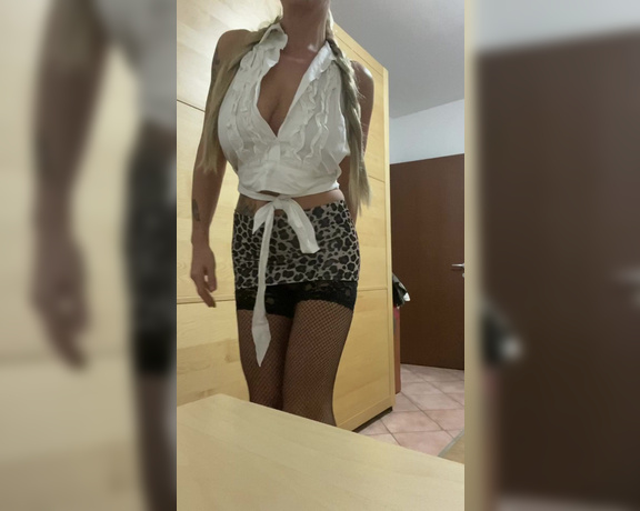 Elena mua aka umilediva - 12-05-2019 OnlyFans Video - Parte uno segretaria sexy