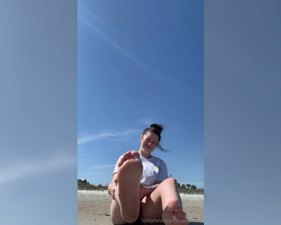 JaydeSoless aka jaydesoless - 10-10-2024 OnlyFans Video - Public beach soles  Nice toes was a good touch