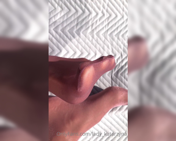 Lady_Katarzyna aka lady_katarzyna - 09-18-2021 OnlyFans Video - My pantyhose feet makes you weak