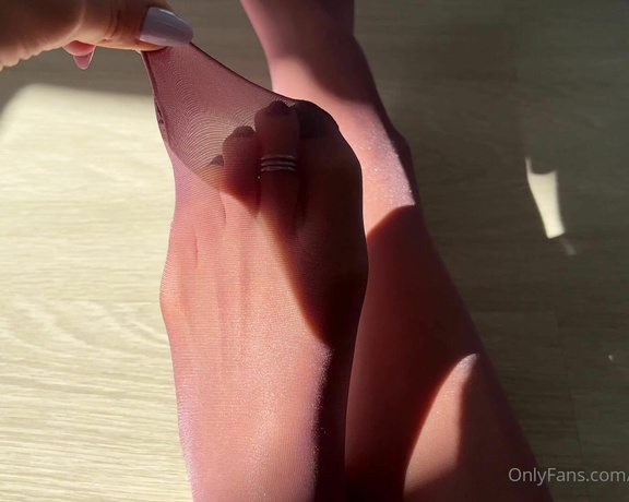 Lady_Katarzyna aka lady_katarzyna - 06-13-2022 OnlyFans Video - Shiny toes