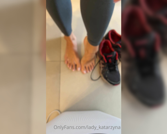 Lady_Katarzyna aka lady_katarzyna - 07-04-2023 OnlyFans Video - Gym shoes for Maciek