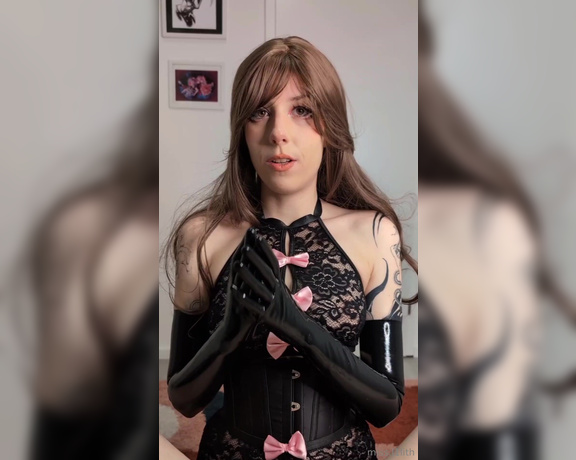 Miss Lilith aka miss.l1lith - 11-26-2024 OnlyFans Video - Cum all over my latex gloves I know you would just love to cum all over