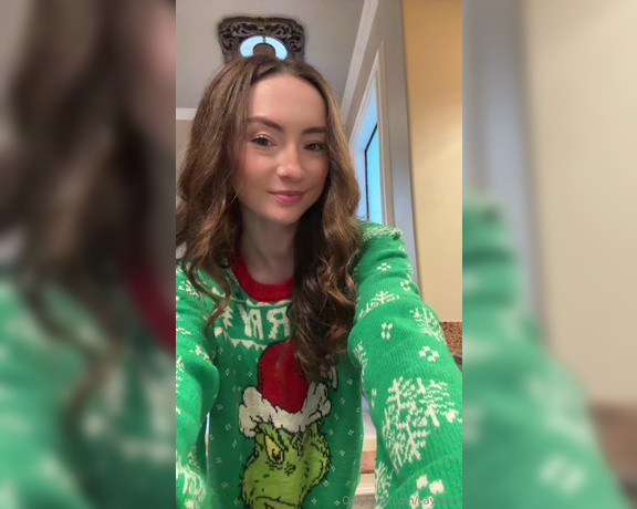 Cayla Bri aka caylabri - 12-22-2024 OnlyFans Video - Do you like my sweater hehe