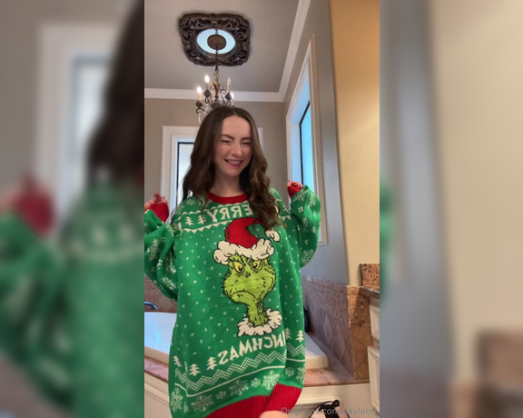 Cayla Bri aka caylabri - 12-22-2024 OnlyFans Video - Do you like my sweater hehe