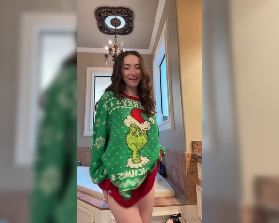 Cayla Bri aka caylabri - 12-22-2024 OnlyFans Video - Do you like my sweater hehe