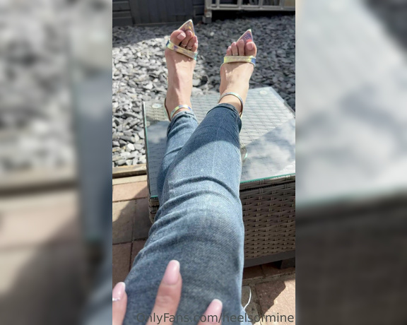 Heels of mine aka heelsofmine - 04-06-2023 OnlyFans Video - Jeans and holographic heels