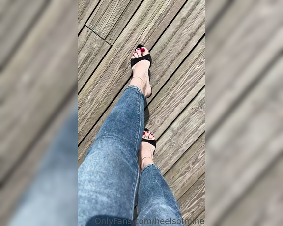 Heels of mine aka heelsofmine - 04-30-2023 OnlyFans Video - Walking in jeans and heels