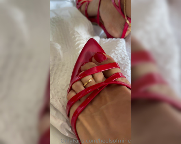 Heels of mine aka heelsofmine - 06-20-2023 OnlyFans Video - Im in love in these red heels, perfect match for my new pedi