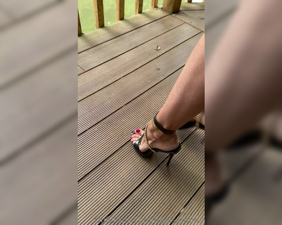 Heels of mine aka heelsofmine - 07-06-2023 OnlyFans Video - Little clip from short walk