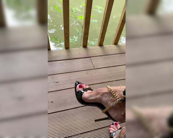 Heels of mine aka heelsofmine - 07-06-2023 OnlyFans Video - Little clip from short walk