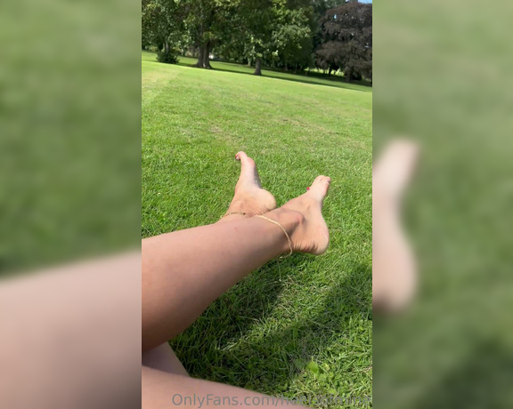 Heels of mine aka heelsofmine - 08-21-2023 OnlyFans Video - And barefeet on the grass