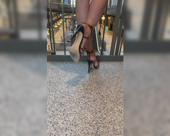 Heels of mine aka heelsofmine - 09-08-2023 OnlyFans Video - How about teasing in public