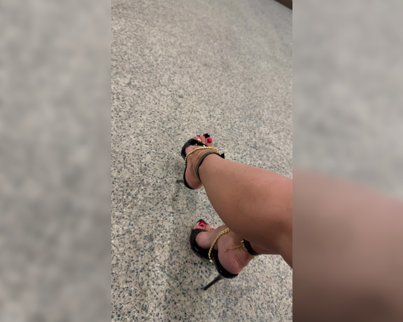 Heels of mine aka heelsofmine - 09-11-2023 OnlyFans Video - Little bit more teasing in public