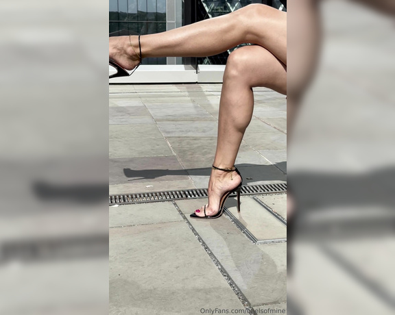 Heels of mine aka heelsofmine - 09-15-2023 OnlyFans Video - Posing on the roof top