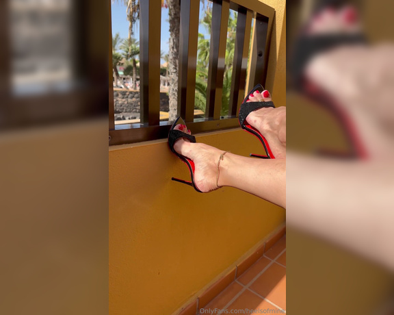 Heels of mine aka heelsofmine - 11-15-2023 OnlyFans Video - On my terrace