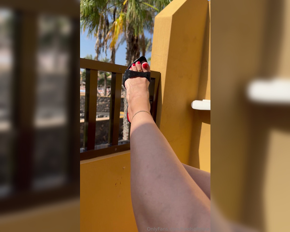 Heels of mine aka heelsofmine - 11-15-2023 OnlyFans Video - On my terrace