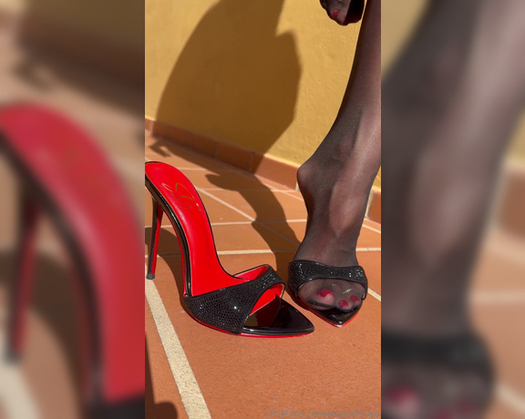 Heels of mine aka heelsofmine - 12-01-2023 OnlyFans Video - For those who missed my stockings