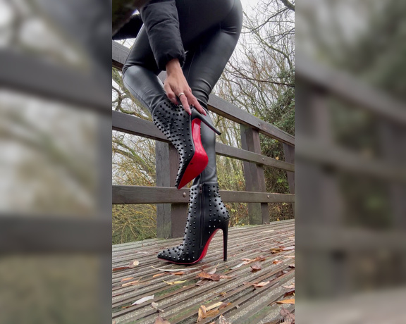 Heels of mine aka heelsofmine - 12-13-2023 OnlyFans Video - Boots time