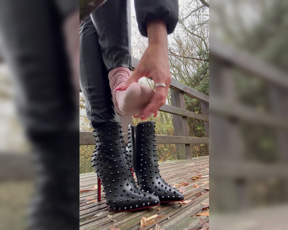 Heels of mine aka heelsofmine - 12-13-2023 OnlyFans Video - Boots time