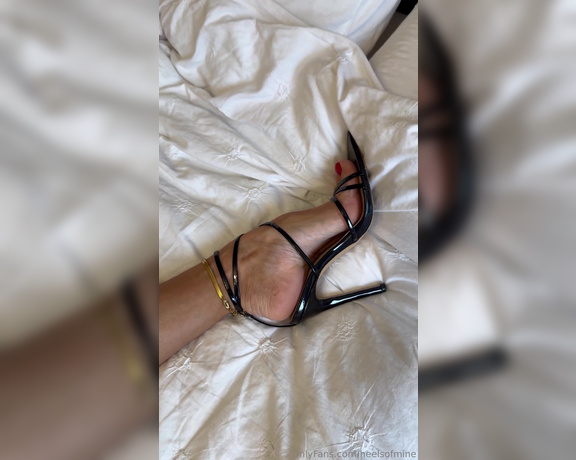 Heels of mine aka heelsofmine - 04-02-2024 OnlyFans Video - Shiny outfit, sexy heels, perfect red pedicure , miniwhat else do you need to be happy