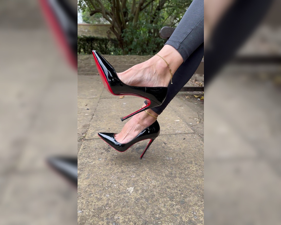 Heels of mine aka heelsofmine - 04-12-2024 OnlyFans Video - Coffee time