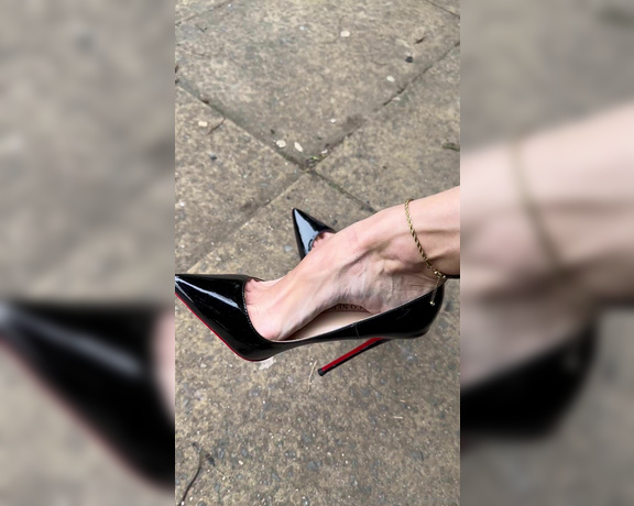 Heels of mine aka heelsofmine - 04-12-2024 OnlyFans Video - Coffee time