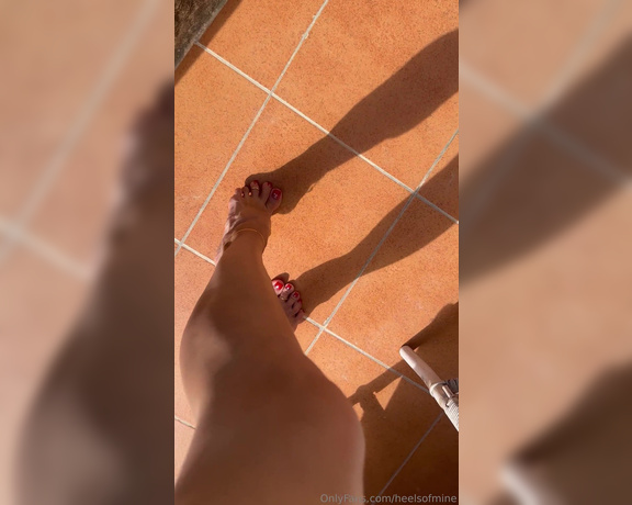 Heels of mine aka heelsofmine - 05-27-2024 OnlyFans Video - In love in this sunny weather