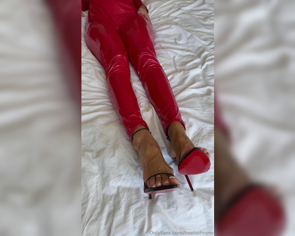 Heels of mine aka heelsofmine - 06-27-2024 OnlyFans Video - Would you like to have me dressed like that in bed