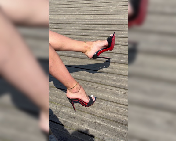 Heels of mine aka heelsofmine - 07-15-2024 OnlyFans Video - How was your weekend Did you miss me