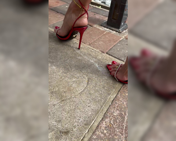 Heels of mine aka heelsofmine - 08-14-2024 OnlyFans Video - My friend sent me another plane to crush