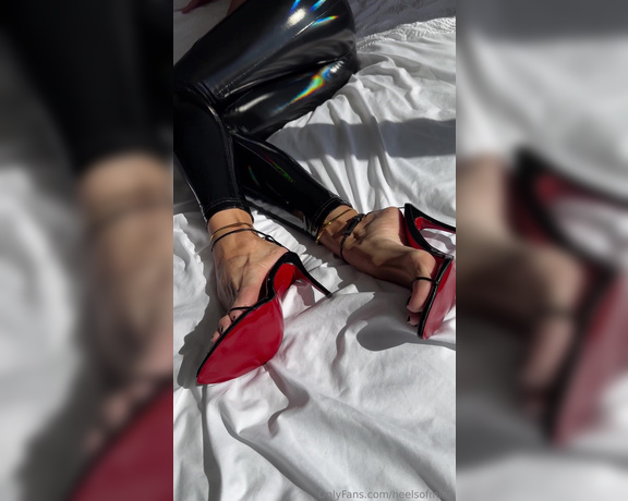 Heels of mine aka heelsofmine - 09-17-2024 OnlyFans Video - Yesterday an angel and today a vamp  what version do you prefer