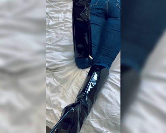 Heels of mine aka heelsofmine - 12-05-2024 OnlyFans Video - Can you imagine smell of my feet after wearing those boots