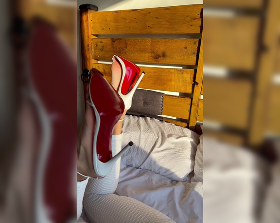 Heels of mine aka heelsofmine - 01-10-2025 OnlyFans Video - Do you think white heels suit me