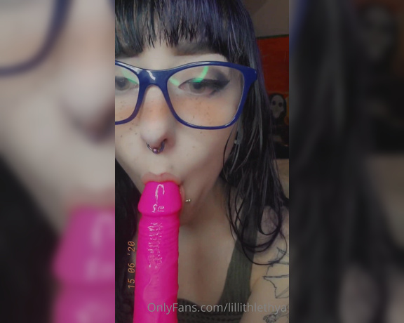 Lillith Lethya aka lillithlethya - 06-15-2020 OnlyFans Video - first toy, whatchya think