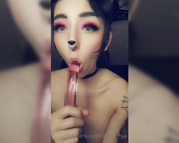 Lillith Lethya aka lillithlethya - 07-18-2020 OnlyFans Video - gotta lube it up with my spit first