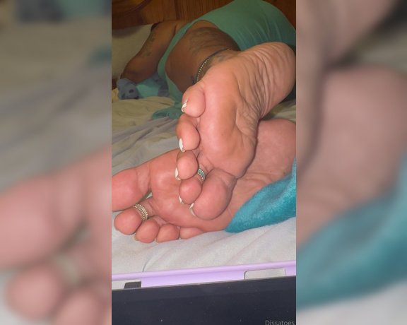 Dissa aka dissatoes - 09-01-2024 OnlyFans Video - Sleepy soles_y1wh