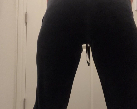 GasGoddess aka goddess4gas - 10-30-2023 OnlyFans Video - These pants are sooo comfy