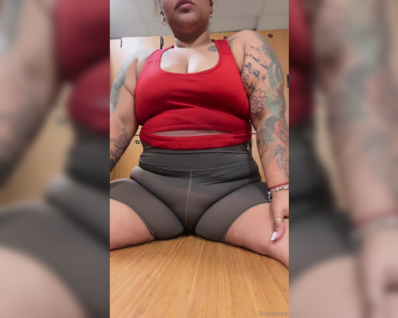 Dissa aka dissatoes - 01-19-2025 OnlyFans Video - I dont know what I want you to suck on first_v74d