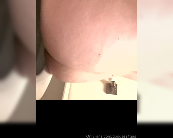 GasGoddess aka goddess4gas - 11-25-2023 OnlyFans Video - Happy Full_Length Friday Heres one for my toilet fart lovers Hope you all had a great