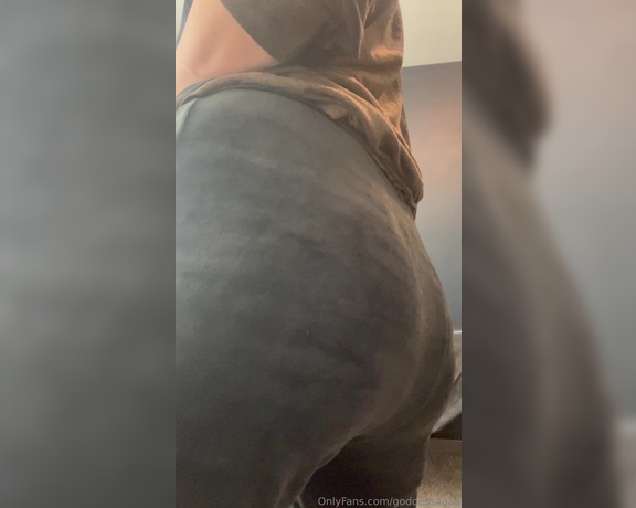 GasGoddess aka goddess4gas - 12-19-2023 OnlyFans Video - You have no idea how soft these pants are