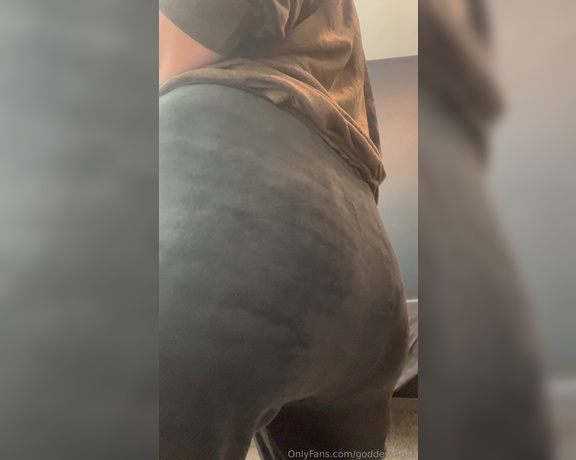 GasGoddess aka goddess4gas - 12-19-2023 OnlyFans Video - You have no idea how soft these pants are