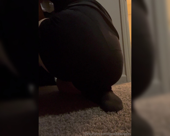 GasGoddess aka goddess4gas - 12-20-2023 OnlyFans Video - Just trying to get my closet organized but the gas decides when its ready