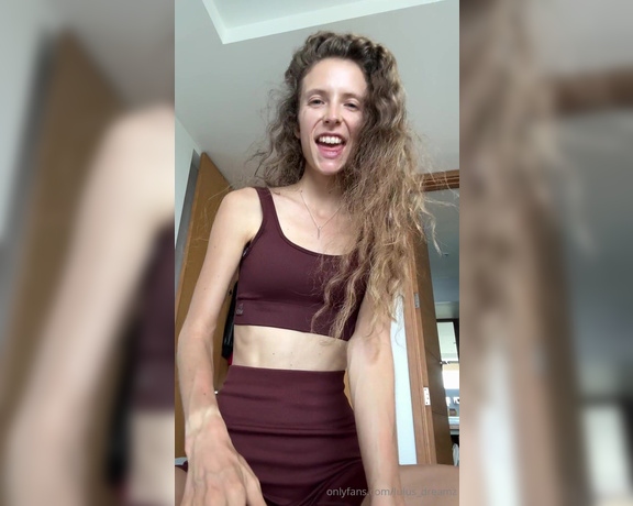 Lulusdreamz aka lulus_dreamz - 05-05-2024 OnlyFans Video - Tip me 14 for the whole 4