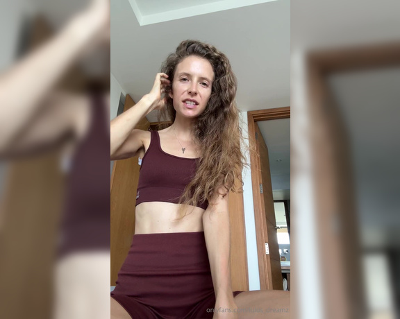 Lulusdreamz aka lulus_dreamz - 05-05-2024 OnlyFans Video - Tip me 14 for the whole 4